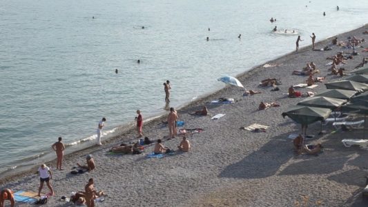 Нудистский пляж в Крыму. Набережная в Коктебеле. Цены
