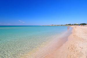Крымские песочные пляжи: где отдохнуть лучше?