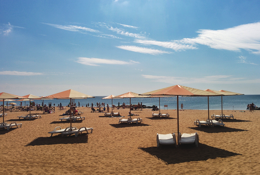 Пляжи Крыма песочные - Пляж около Феодосии